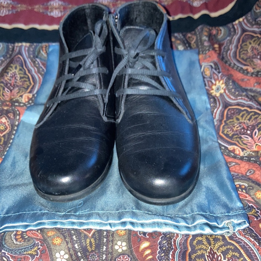 Black ankle boots-leather size 10 -worn once- also zipper makes for easy on/off